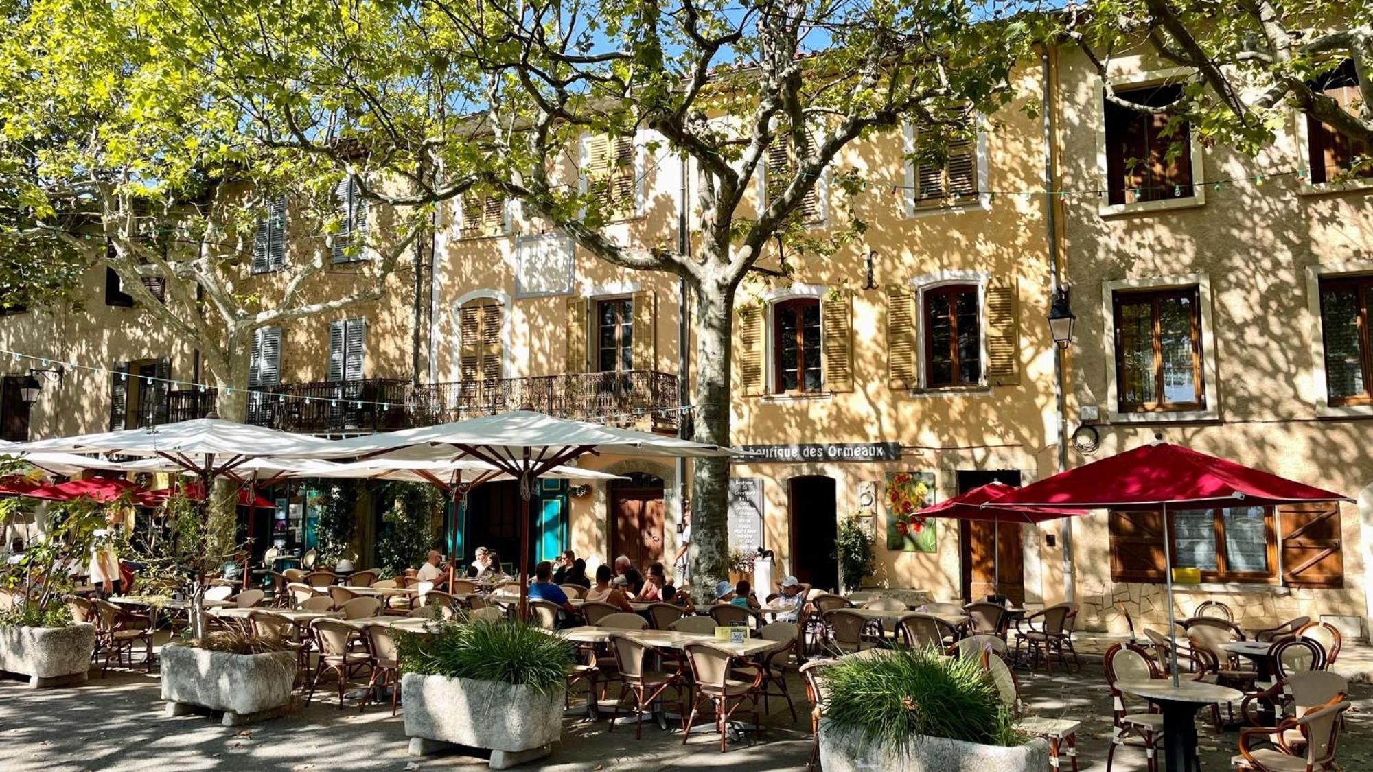 Au Coeur Du Village Provencal Tourtour Eksteriør billede